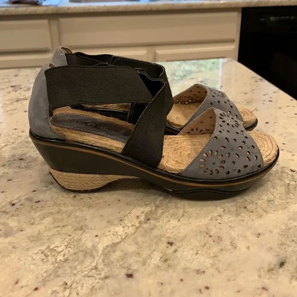 Jambu Sport Wedge Blue Suede & Rope Sandal sz 6 EUC